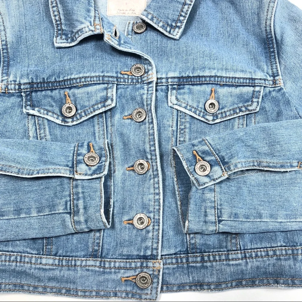 FREE PEOPLE 🔥🔥🔥cropped denim jean jacket - Picture 6 of 11